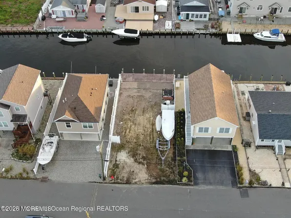 220 Dogwood Drive, Bayville, NJ 08721