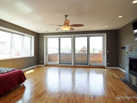 2nd image of 2216 W Armitage Ave APT 3D