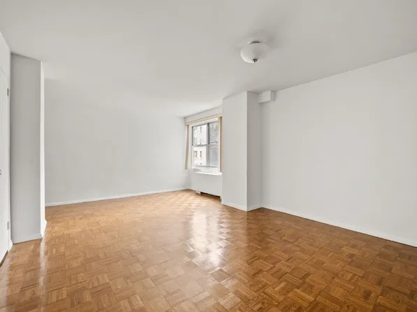 155 West 68th Street 1120 image 2 of 6