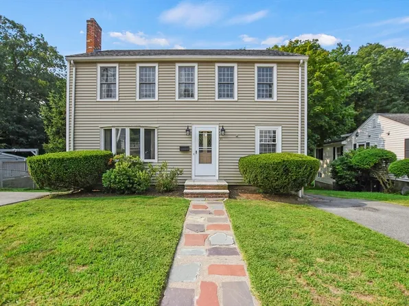 81 Emerald St, Quincy, MA 02169