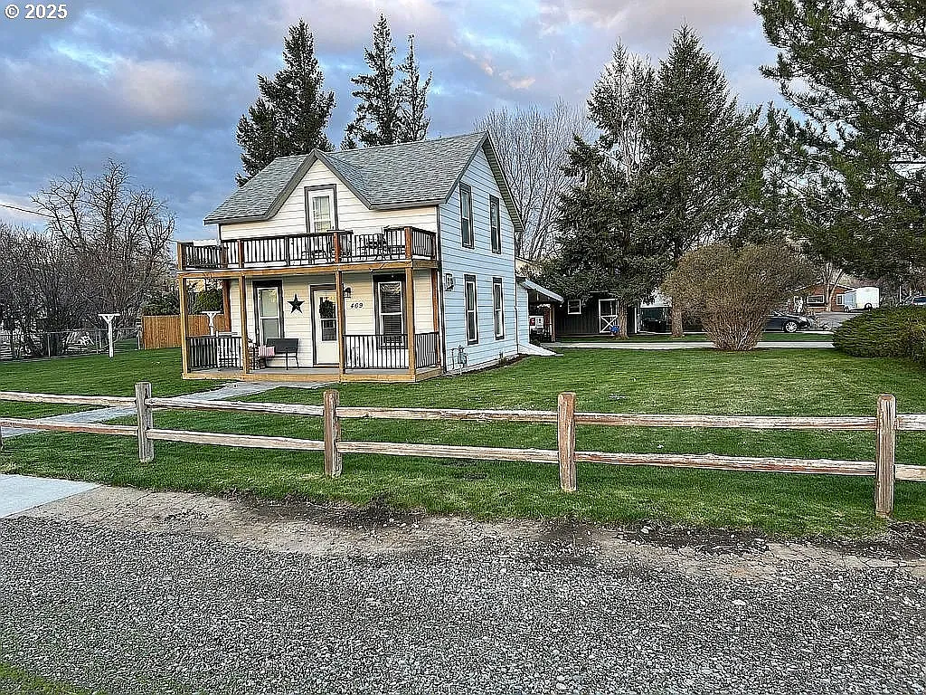 469 S Gale St photo 1