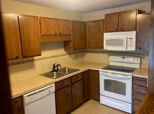 7301 W 101st St APT 200, Minneapolis, MN 55438