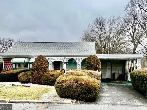 2201 Cullum Dr, Reading, PA 19601