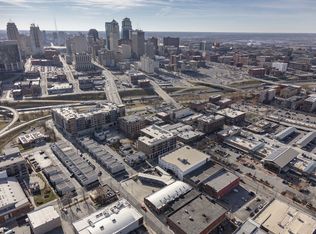Oaks Centropolis Apartments, Kansas City, MO 64106