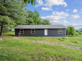 8550 Coon Hill Rd, Munith, MI 49259