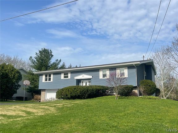 2nd image of 584 Stoneleigh Rd