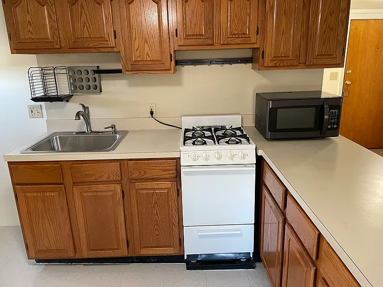 17 Manns Ct #3 — Photo 3