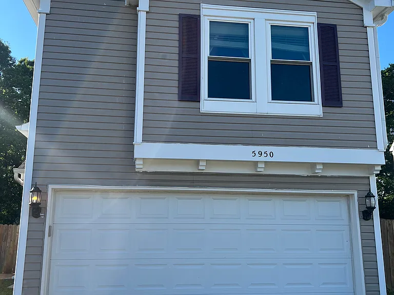 5950 Redcliff North Ln #5950 — Photo 3