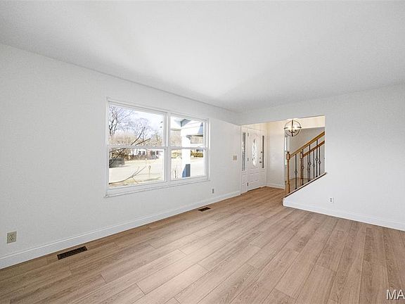 3rd image of 11658 Jaquetta Ct