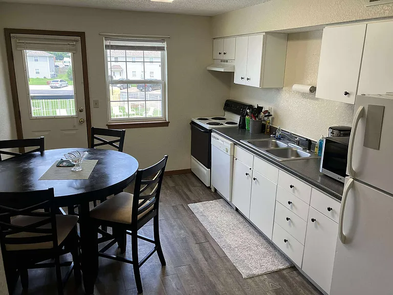 Uptegrove Apartments — Photo 24