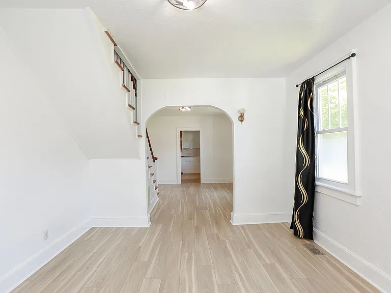 768 Mayfield Ave — Photo 4