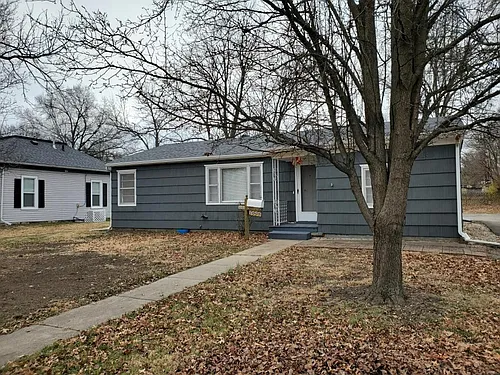 1008 W 5th St Photo 1