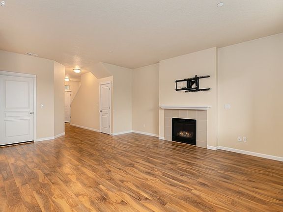 4th image of 3024 NE 75th St