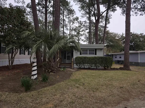 425 Delton Dr., Garden City Beach, SC 29576