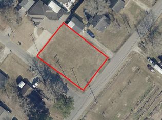 5489 Hogaboom Rd, Groves, TX 77619