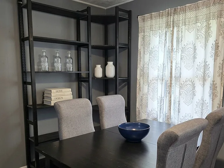 9303 Lewis Ave — Photo 5