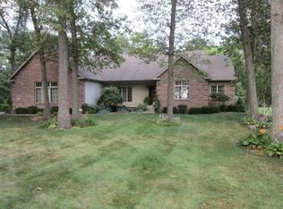 5843 W Fairway Dr, Rensselaer, IN 47978