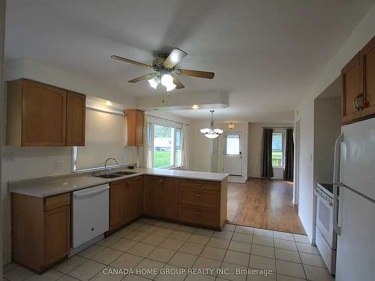 931 Goldie St — Photo 9