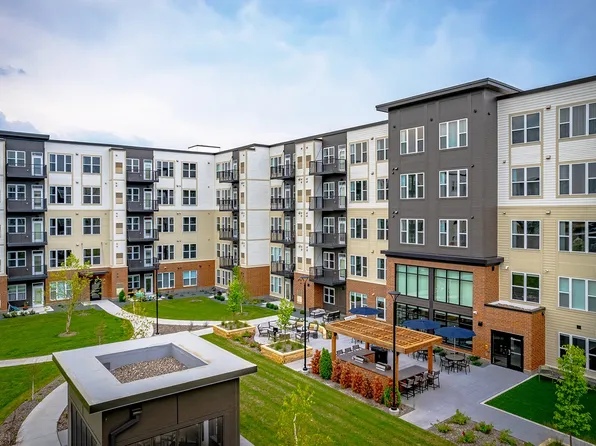 Legacy Commons at Signal Hills 55+ Apartments