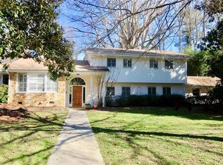 818 Quaker Ln, High Point, NC 27262