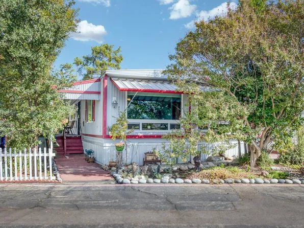1724 Minnewawa Ave Spc 98, Clovis, CA 93612