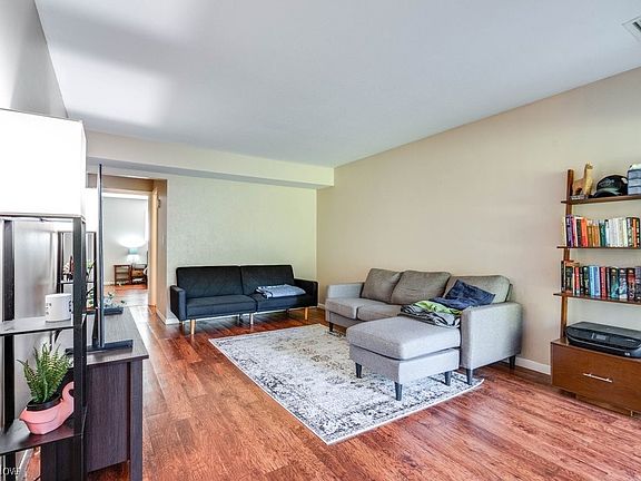 2nd image of 6300 Greenwood Pkwy APT 101