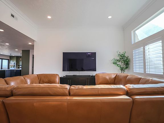 5th image of 2261 S Engelmann Pl