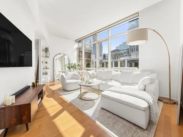 200 Chambers St APT 7U, New York, NY 10007