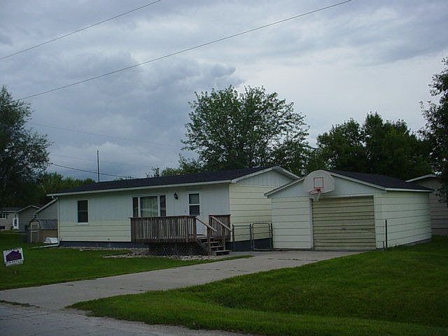 2nd image of 426 School St
