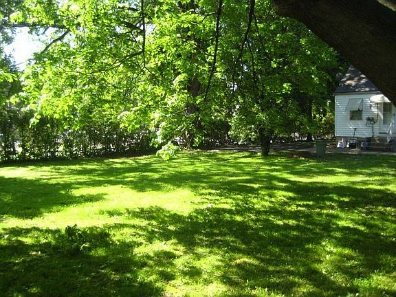 Back of lot to house