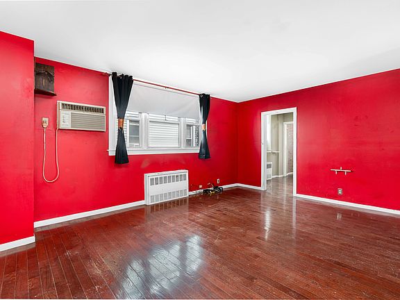 3rd image of 2328 27th St