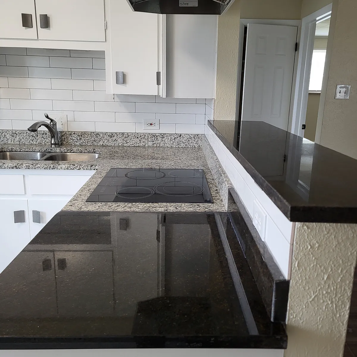 Building Photo - 3730 Newland St #1