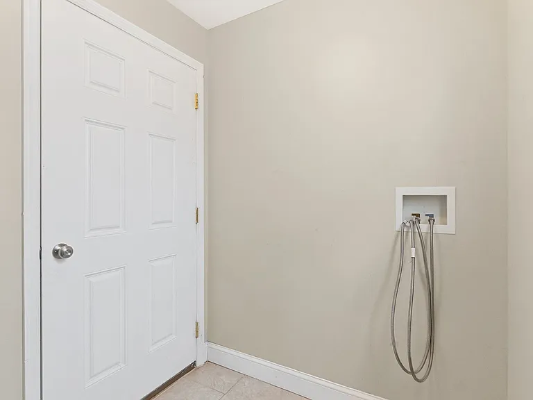 280 S 20th St #2 — Photo 8
