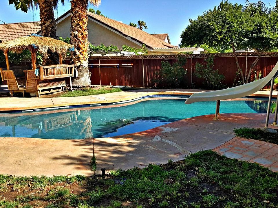 2nd image of 37440 Mayfield Ct