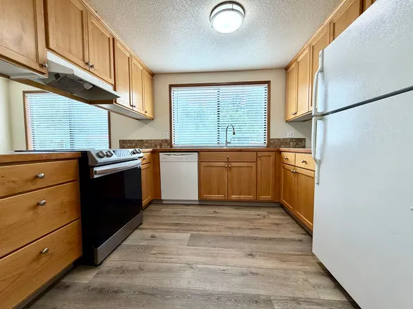 0152-01F - Elm Tree Garden Apartments F, 4481-4483 SW Garden Home Rd #4481, Portland, OR 97219