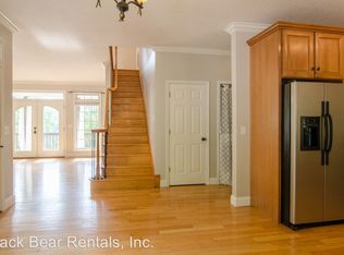 51 Creek Run Rd, Candler, NC 28715