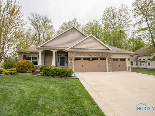 949 Pamshire Downs Ct, Holland, OH 43528