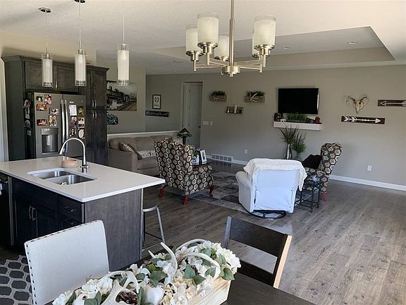 2nd image of 2310 Leigh Ln