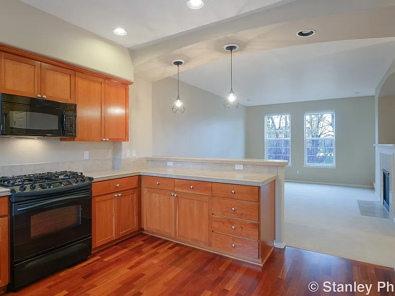 5925 NE Alder St — Photo 8