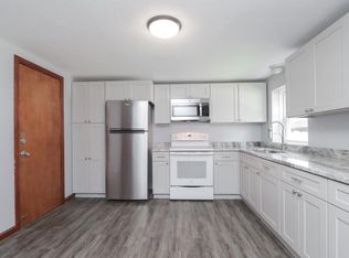 76 Meadow St #B2, Chicopee, MA 01013