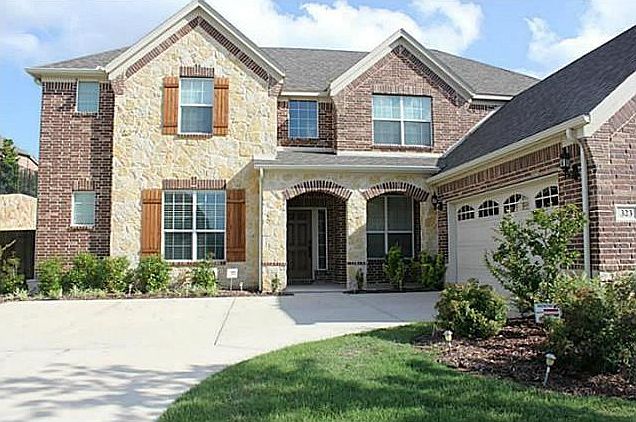 1st image of 323 Boxwood Ln