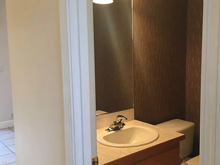 2057 Berwin Ln — Photo 15