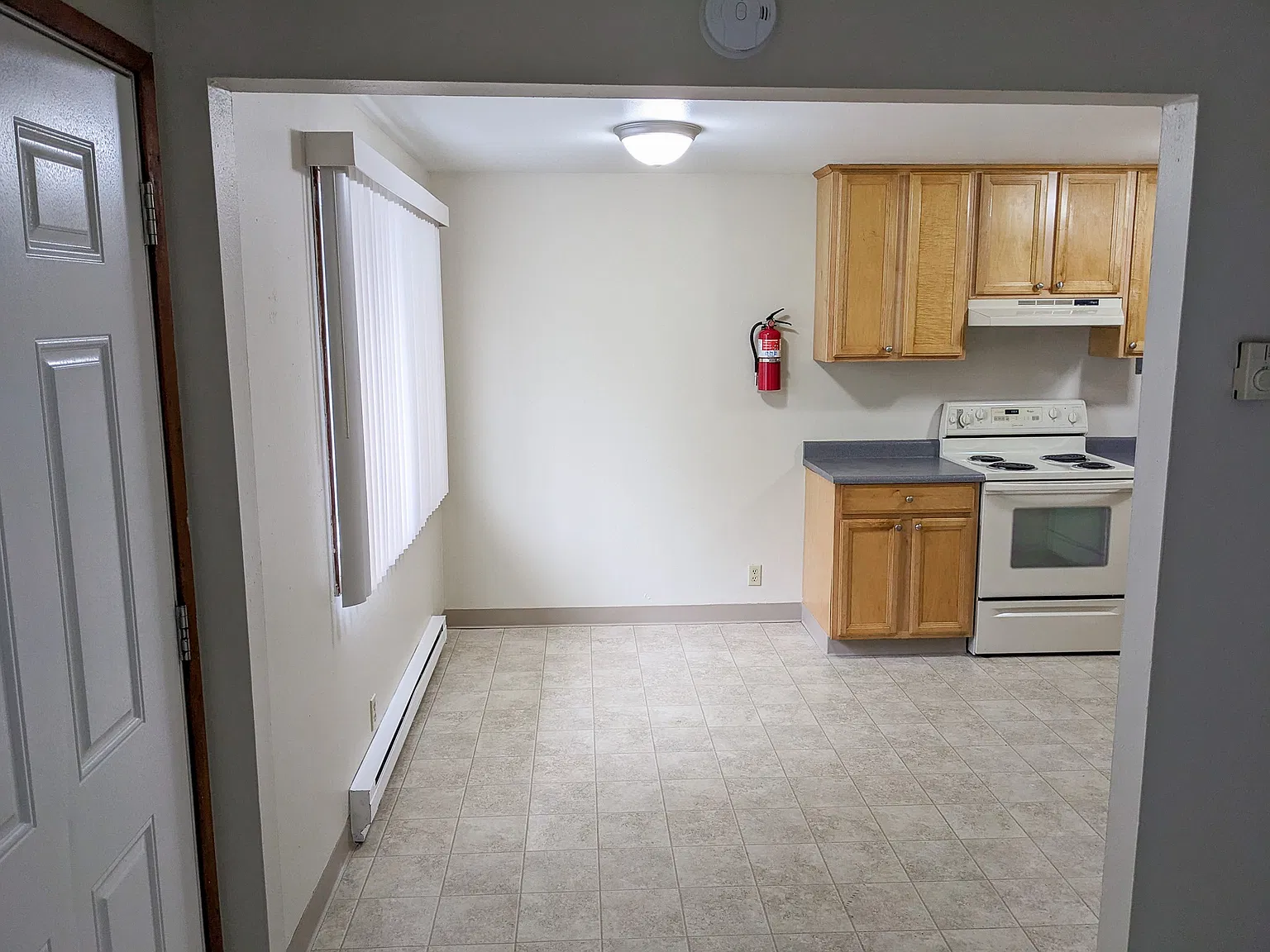 2 bed, 807 sqft, $1,325 — Photo 4