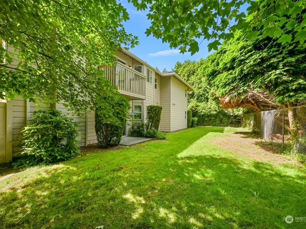 3374 Northwest Avenue #202, Bellingham, WA 98225