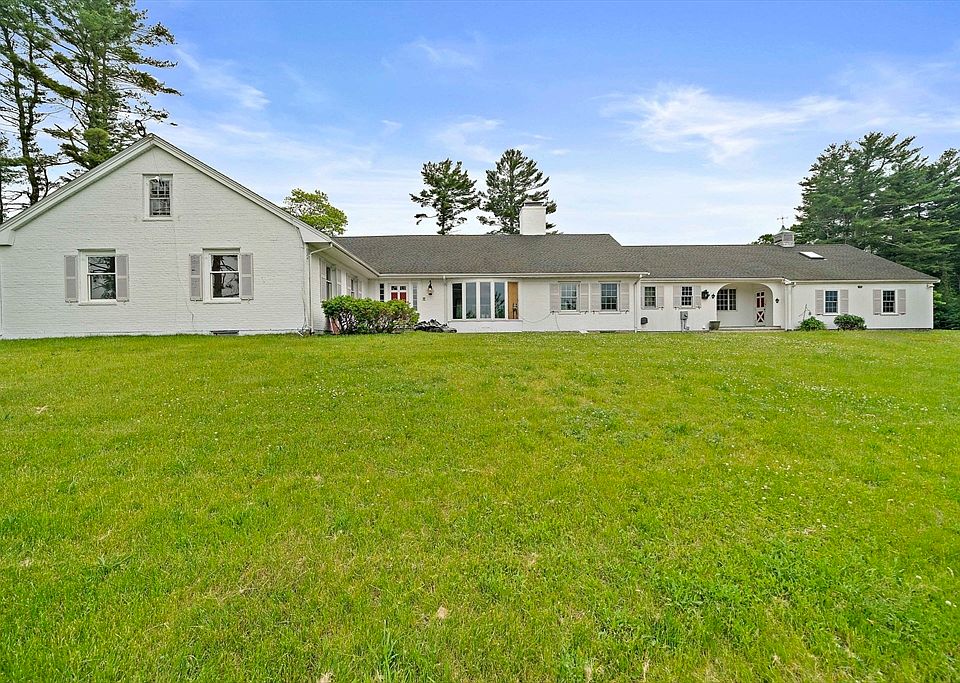 1st image of 8 Conway Ln