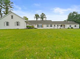 8 Conway Ln, Foxboro, MA 02035