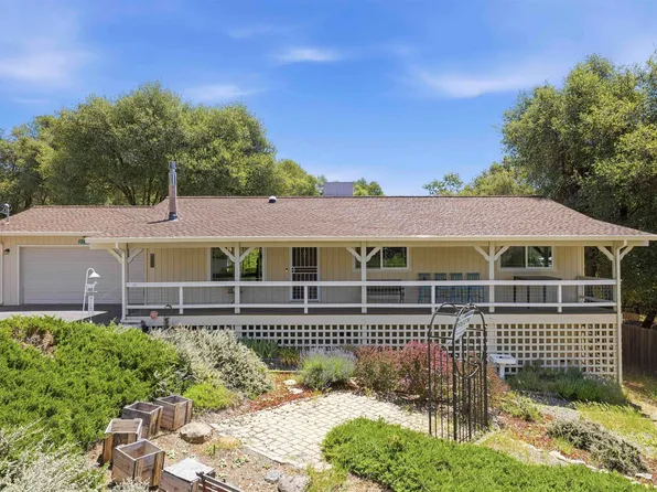 21781 Paseo De Los Portales Rd, Sonora, CA 95370