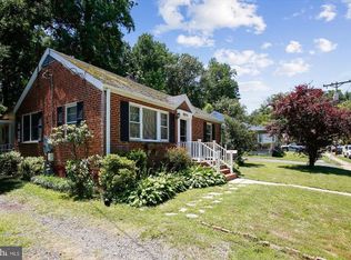 10815 Warwick Ave, Fairfax, VA 22030