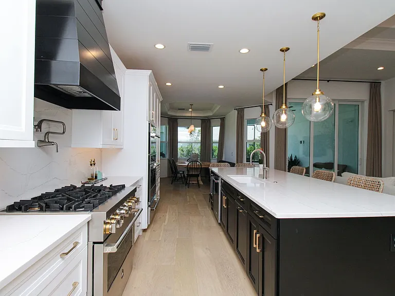 9241 Cayman Dr — Photo 3