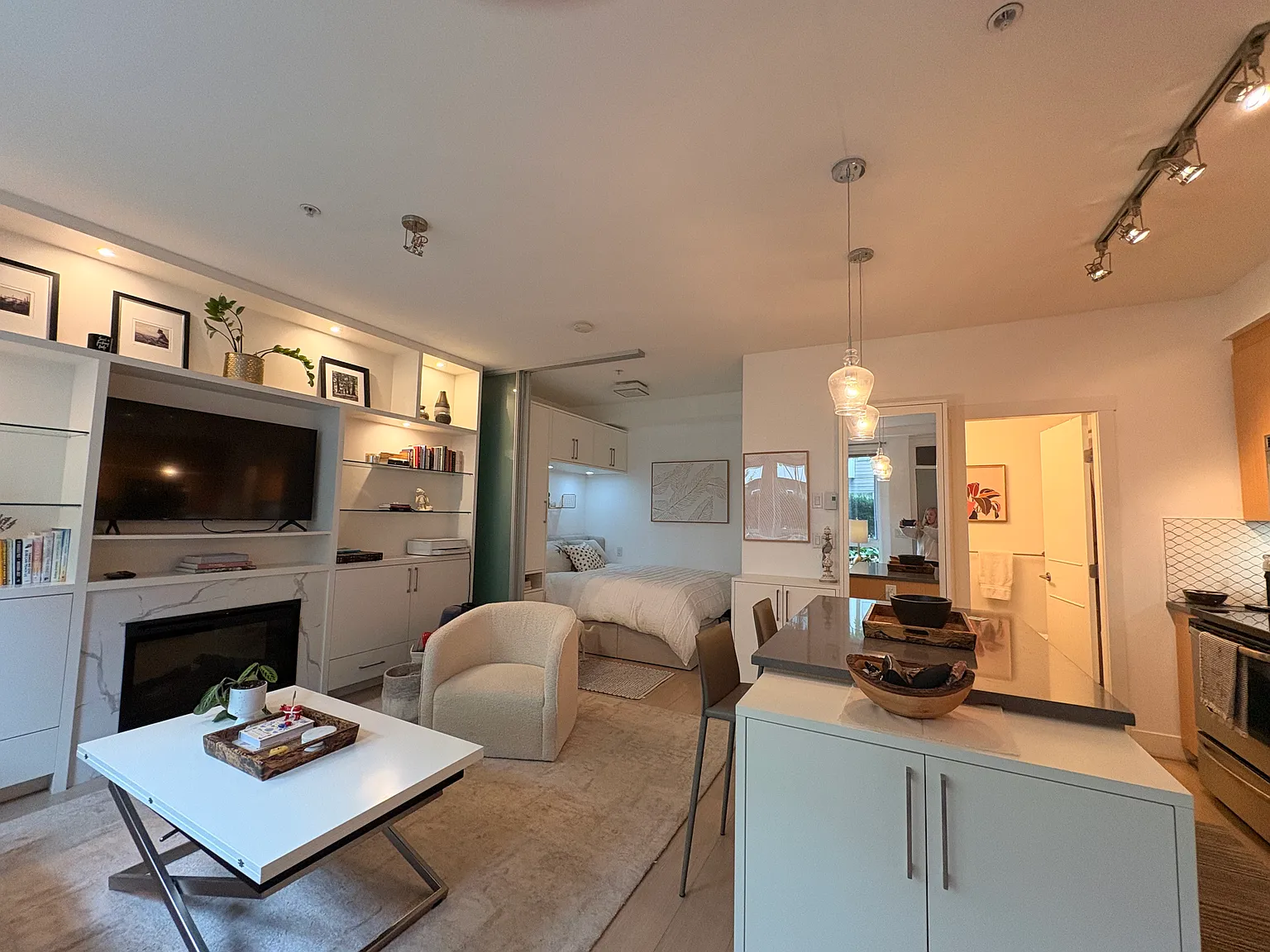 Studio, 457 sqft, $2,400 — Photo 4